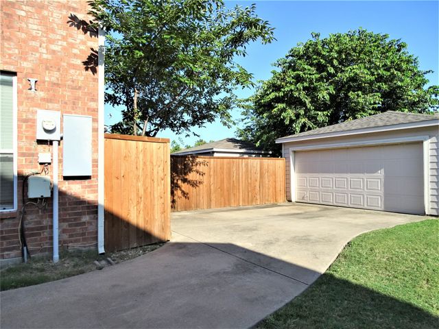 2632 Boedeker Drive, Plano, TX 75074