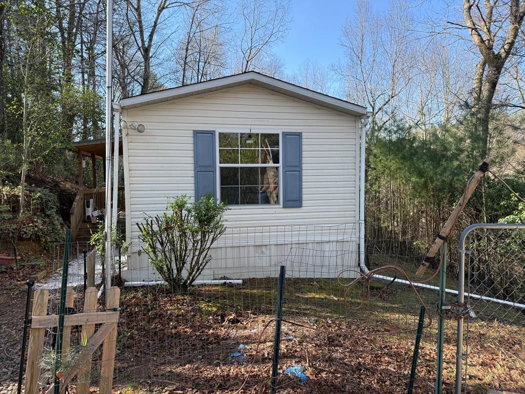 108 Sue Lane, Murphy, NC 28906