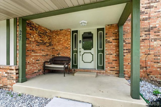 27 Heatherwood Drive, Collinsville, IL 62234