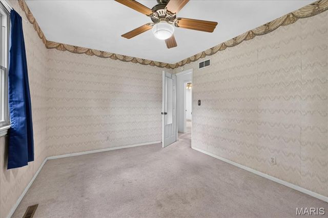 27 Heatherwood Drive, Collinsville, IL 62234