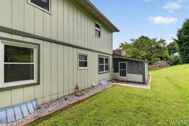 27 Heatherwood Drive, Collinsville, IL 62234