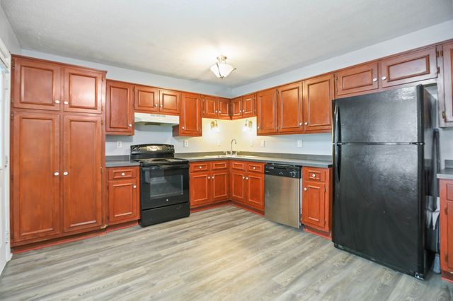 561 Odoms Bend Rd, Gallatin, TN 37066