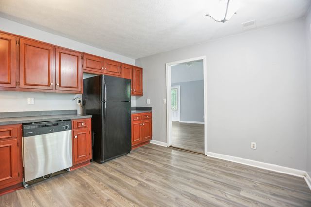 561 Odoms Bend Rd, Gallatin, TN 37066