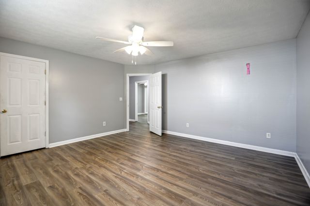 561 Odoms Bend Rd, Gallatin, TN 37066