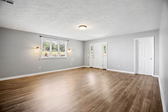 561 Odoms Bend Rd, Gallatin, TN 37066