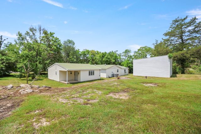 561 Odoms Bend Rd, Gallatin, TN 37066