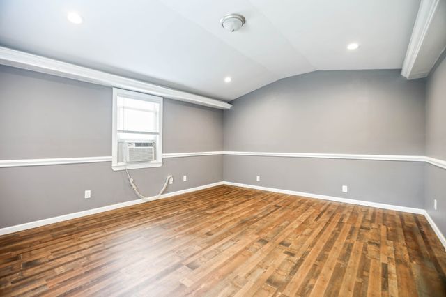 561 Odoms Bend Rd, Gallatin, TN 37066