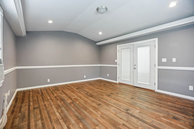 561 Odoms Bend Rd, Gallatin, TN 37066