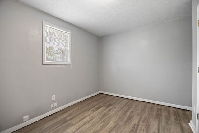 561 Odoms Bend Rd, Gallatin, TN 37066