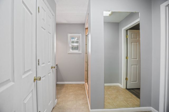 561 Odoms Bend Rd, Gallatin, TN 37066