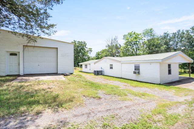 561 Odoms Bend Rd, Gallatin, TN 37066