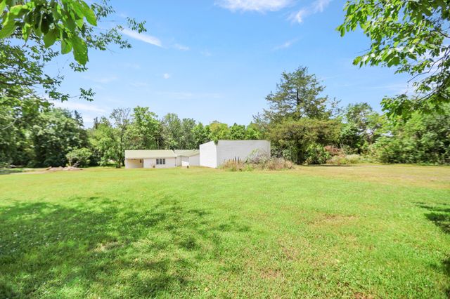 561 Odoms Bend Rd, Gallatin, TN 37066