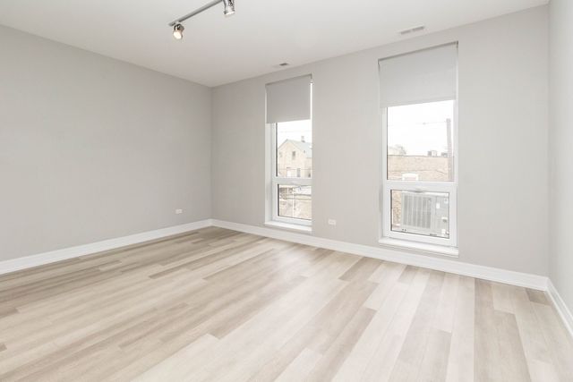 1554 N Talman Avenue 306, Chicago, IL 60622