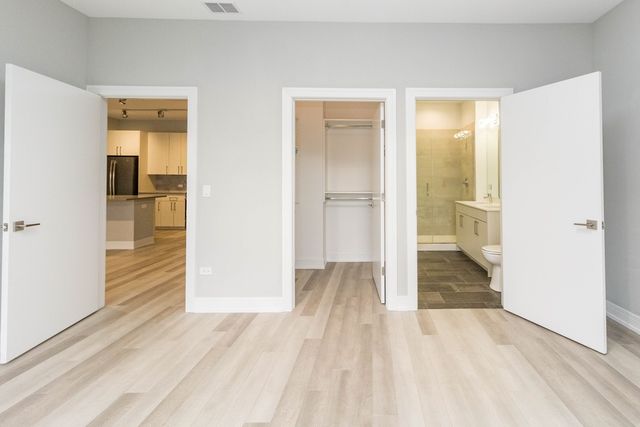 1554 N Talman Avenue 306, Chicago, IL 60622