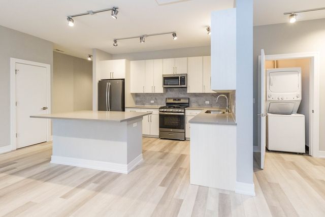 1554 N Talman Avenue 306, Chicago, IL 60622