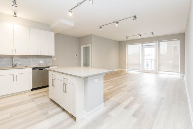 1554 N Talman Avenue 306, Chicago, IL 60622