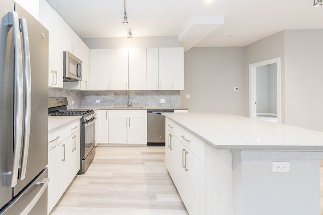 1554 N Talman Avenue 306, Chicago, IL 60622