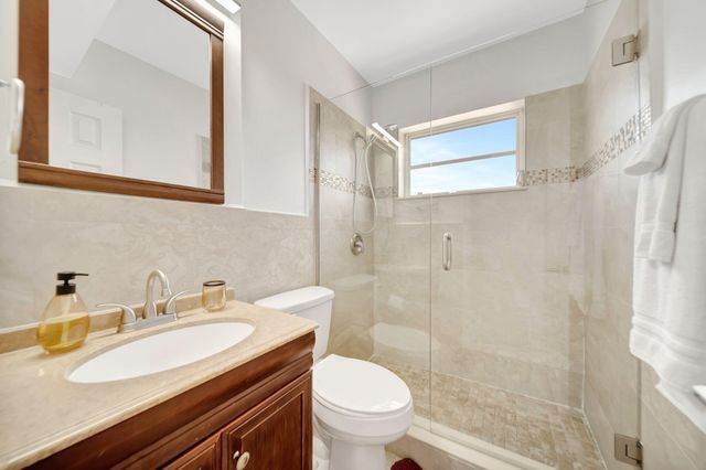 2724 NE 14th Street 5, Fort Lauderdale, FL 33304