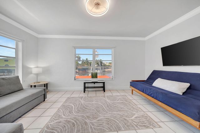 2724 NE 14th Street 5, Fort Lauderdale, FL 33304