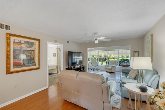 740 Lake Orchid Circle 104, Vero Beach, FL 32962