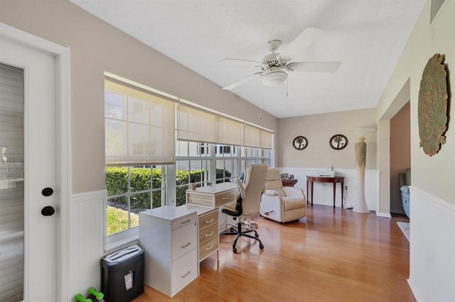 740 Lake Orchid Circle 104, Vero Beach, FL 32962