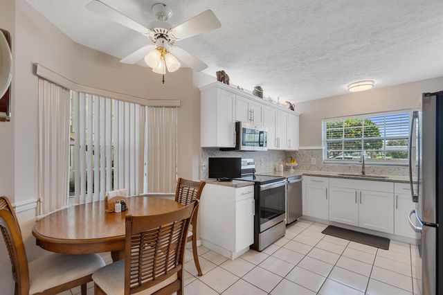 740 Lake Orchid Circle 104, Vero Beach, FL 32962