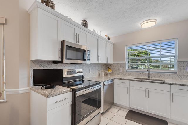740 Lake Orchid Circle 104, Vero Beach, FL 32962