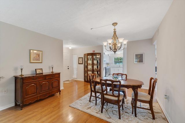 740 Lake Orchid Circle 104, Vero Beach, FL 32962