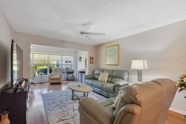 740 Lake Orchid Circle 104, Vero Beach, FL 32962