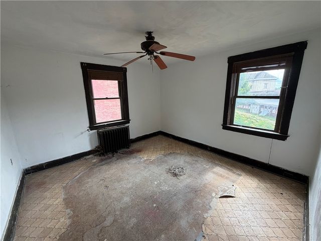2618 Perrysville Ave, Perry Hilltop, PA 15214