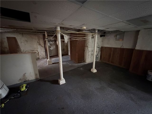 2618 Perrysville Ave, Perry Hilltop, PA 15214