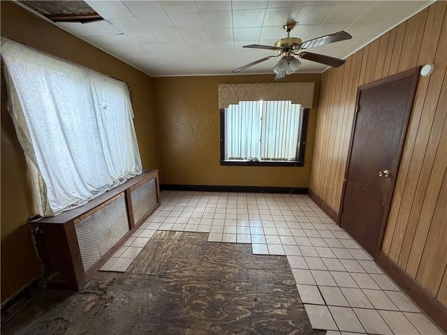 2618 Perrysville Ave, Perry Hilltop, PA 15214
