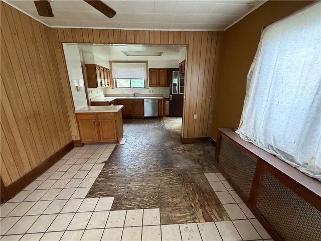 2618 Perrysville Ave, Perry Hilltop, PA 15214