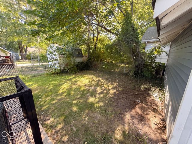 3907 E 16th Street, Indianapolis, IN 46201