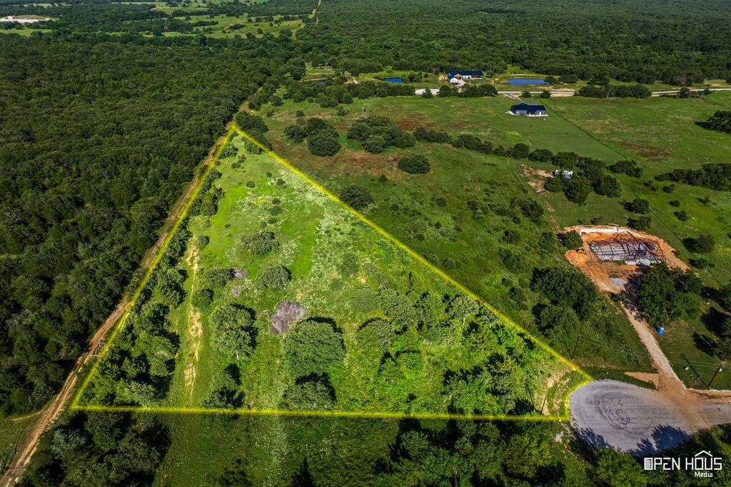 354 Trailride Lane, Nocona, TX 76255