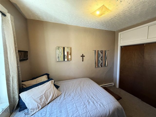 212 W Chinook Street, Livingston, MT 59047