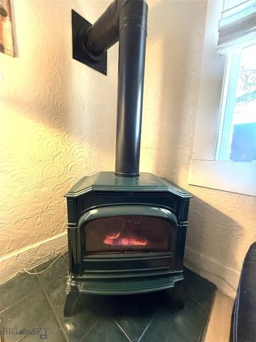 212 W Chinook Street, Livingston, MT 59047