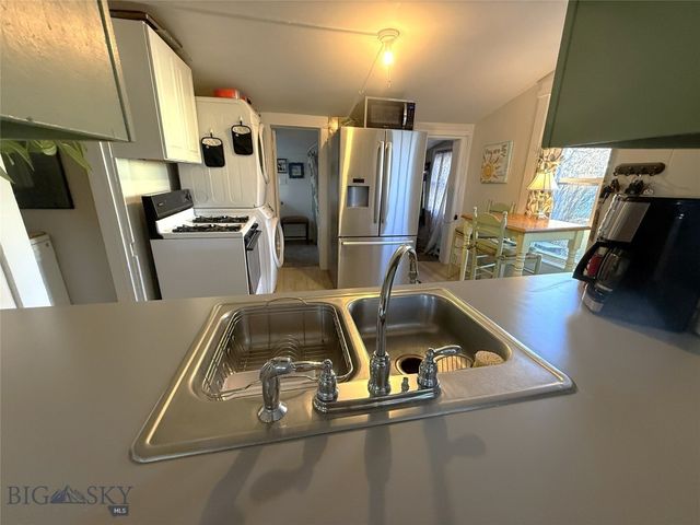 212 W Chinook Street, Livingston, MT 59047