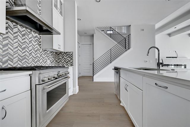 1815 W 38th ST, Austin, TX 78731