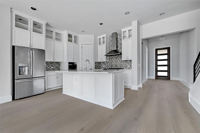 1815 W 38th ST, Austin, TX 78731