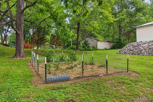 1 Lamask Drive, Belleville, IL 62223