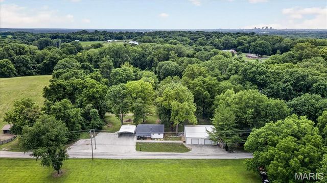 1 Lamask Drive, Belleville, IL 62223