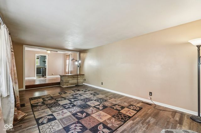 2855 W 76th Street, Indianapolis, IN 46268