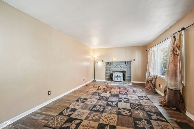 2855 W 76th Street, Indianapolis, IN 46268