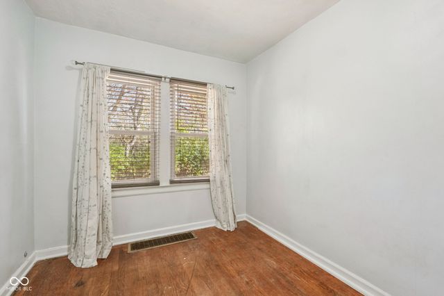 2855 W 76th Street, Indianapolis, IN 46268