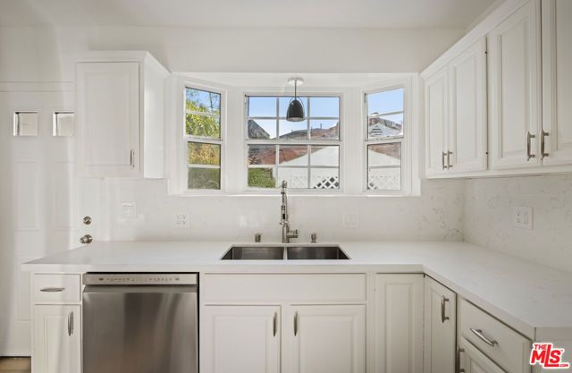 12153 MAXWELLTON Road, Studio City (los Angeles), CA 91604