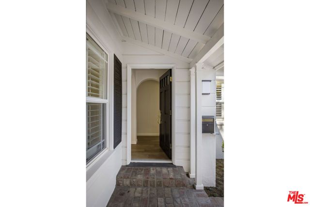 12153 MAXWELLTON Road, Studio City (los Angeles), CA 91604
