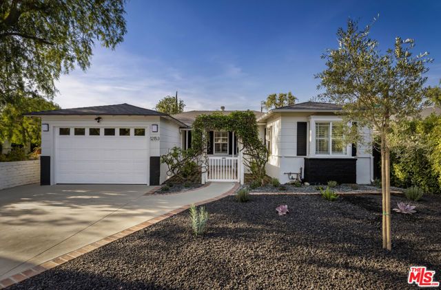 12153 MAXWELLTON Road, Studio City (los Angeles), CA 91604