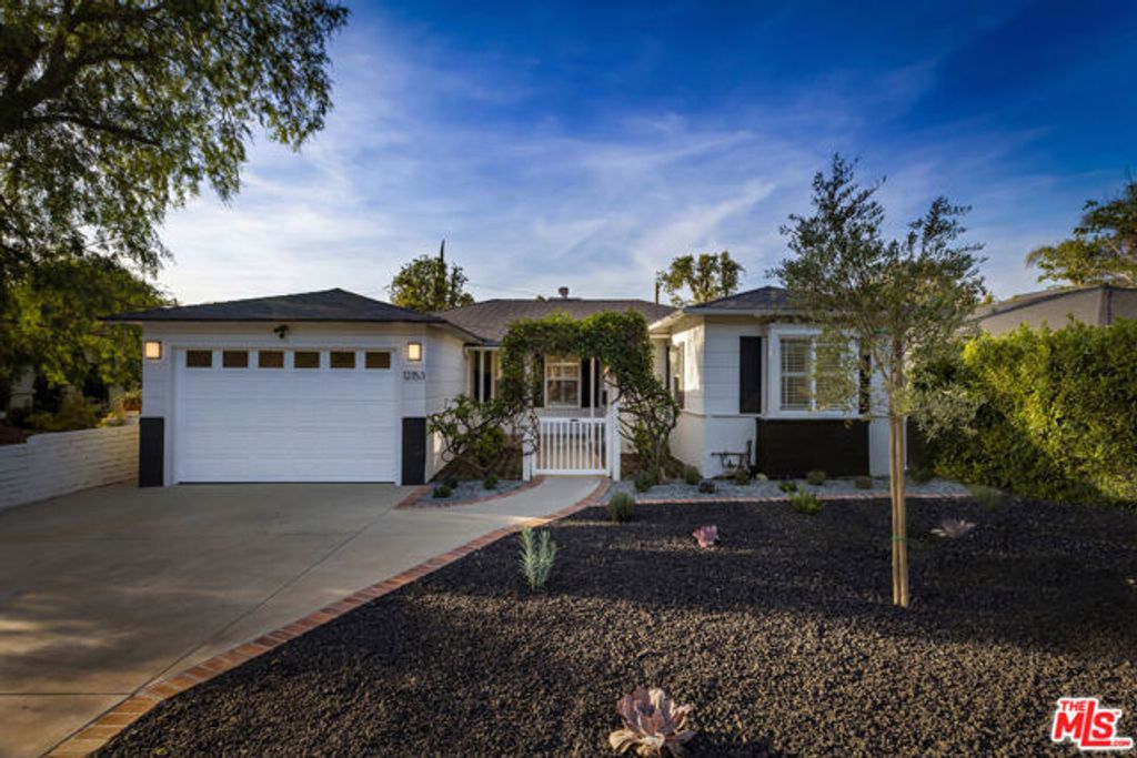 12153 MAXWELLTON Road, Studio City (los Angeles), CA 91604