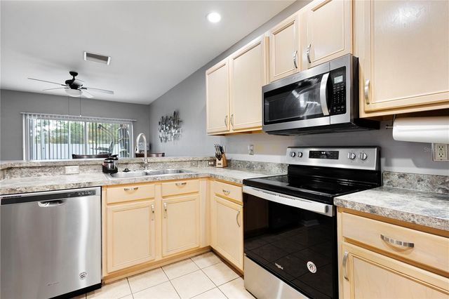 12351 FOXMOOR PEAK DRIVE, Riverview, FL 33579